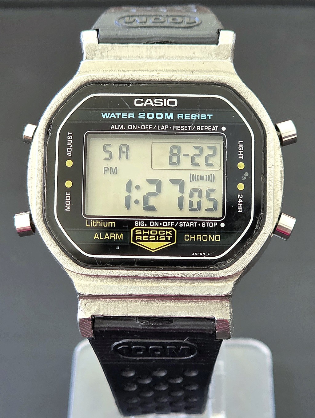 Vintage Casio GShock 200m 240 Dw5200 Digital Chrono Alarm 38mm Watch Works